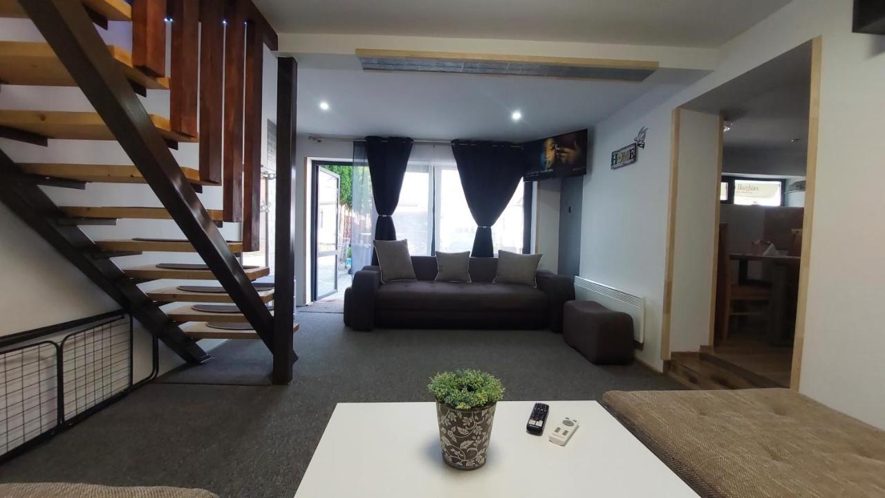 Morrison Apartments Miercurea Ciuc Δωμάτιο φωτογραφία